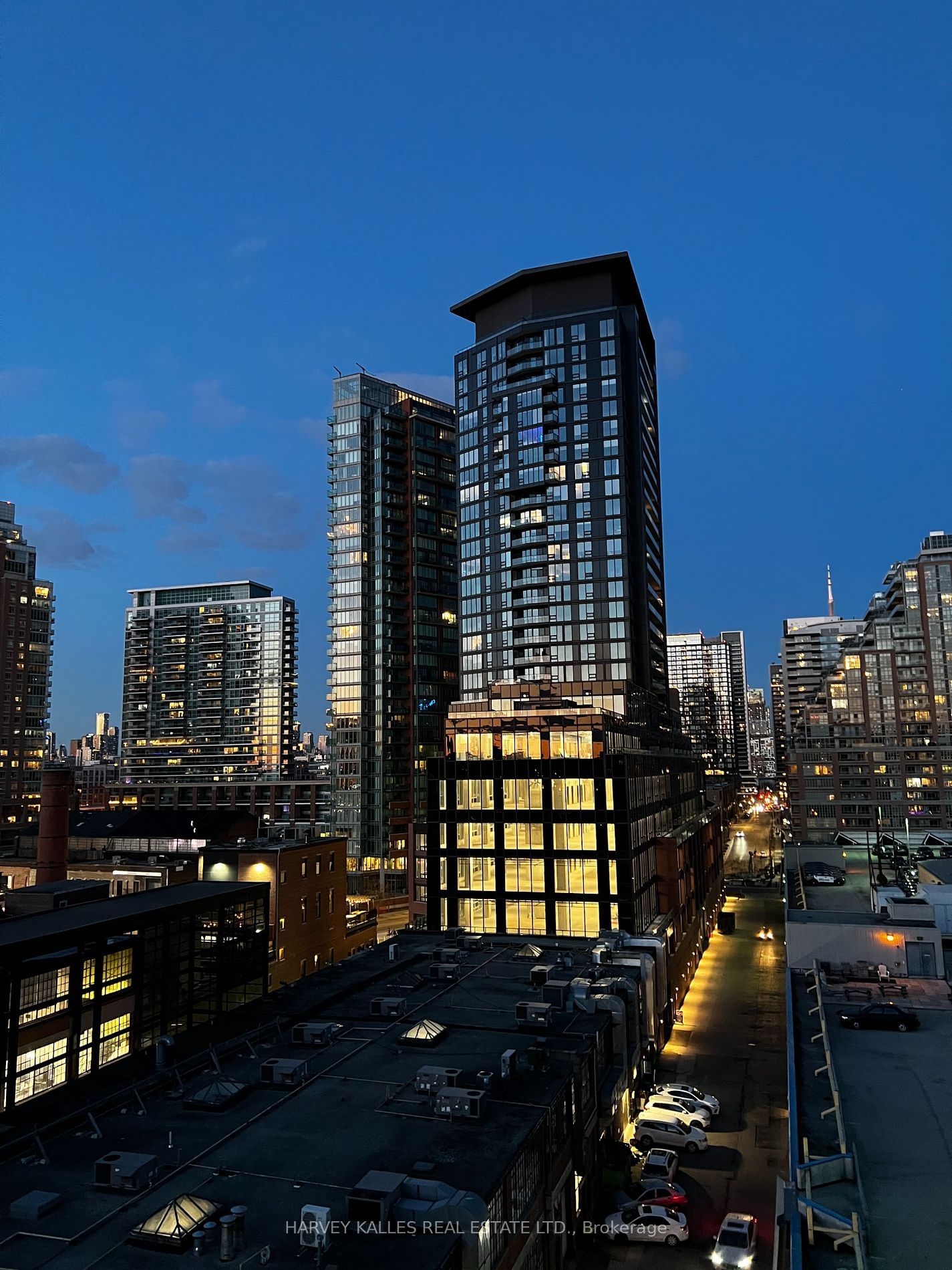 5 Hanna Ave, unit 626 for rent - image #16