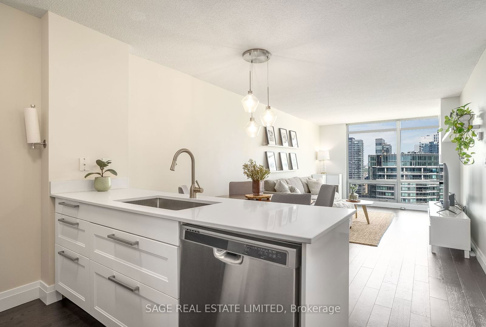 81 Navy Wharf Crt, unit 3311 for sale - image #6