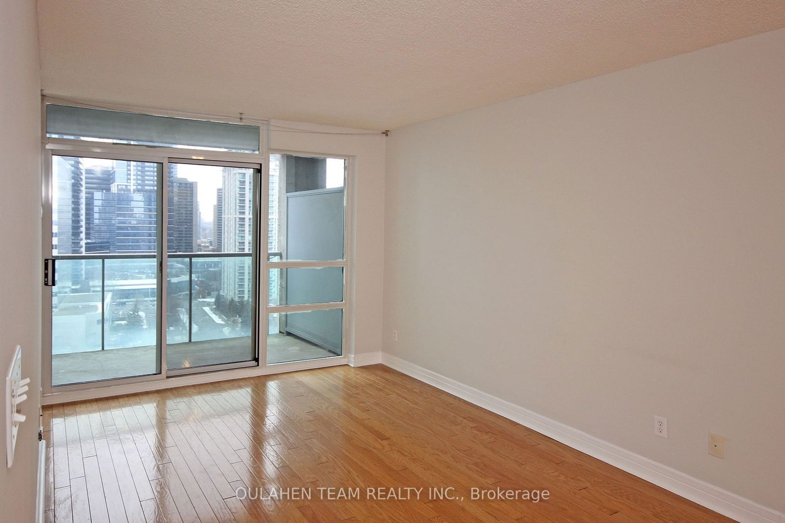 16 Harrison Garden Blvd, unit 1512 for rent