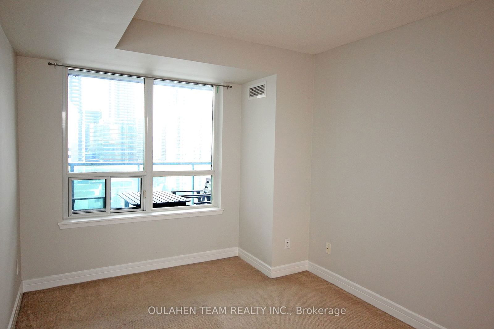 16 Harrison Garden Blvd, unit 1512 for rent - image #7