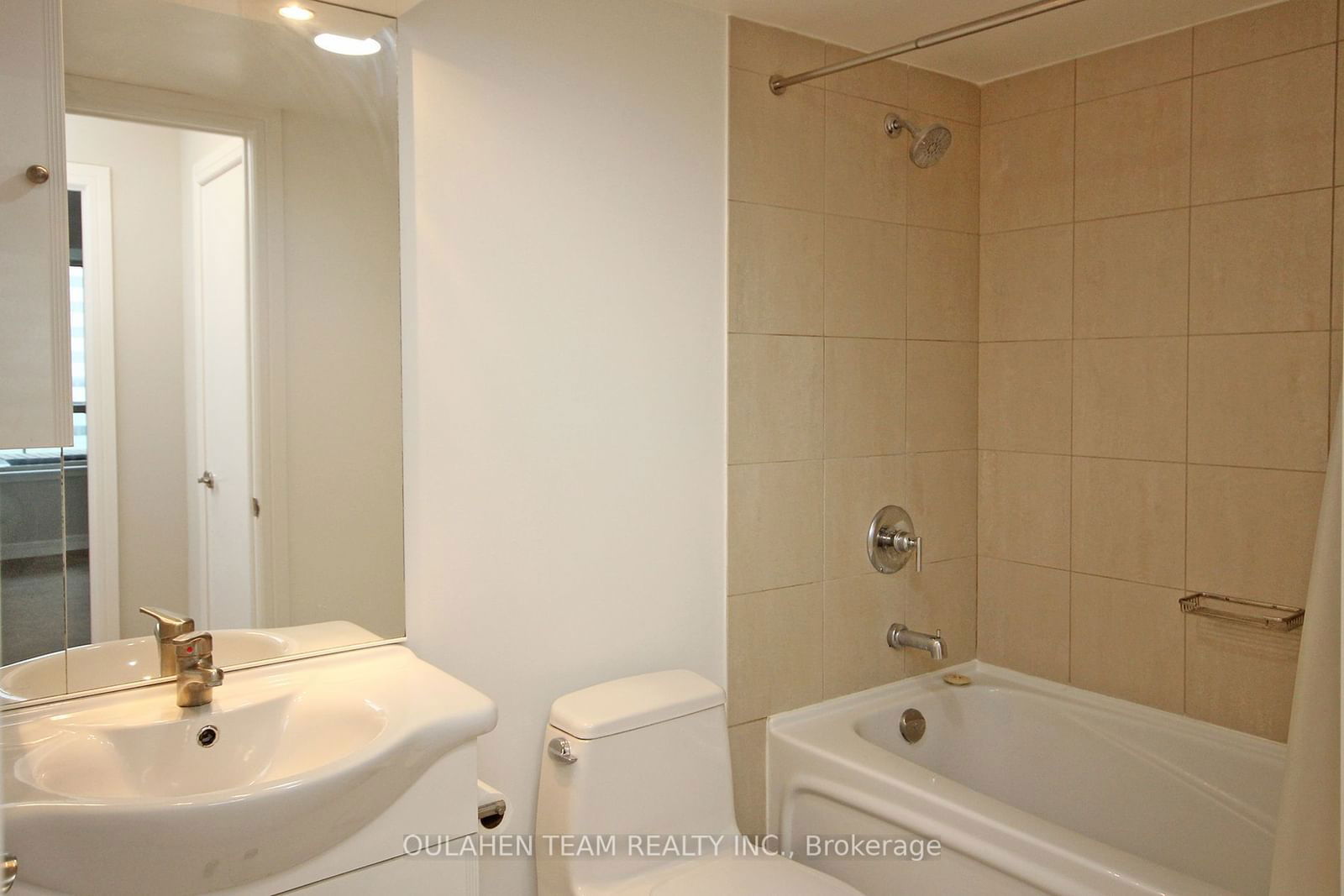 16 Harrison Garden Blvd, unit 1512 for rent - image #9