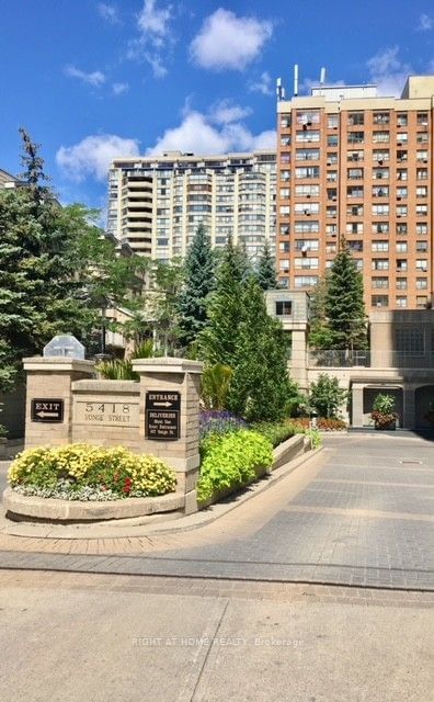 5418 Yonge St, unit 710 for rent