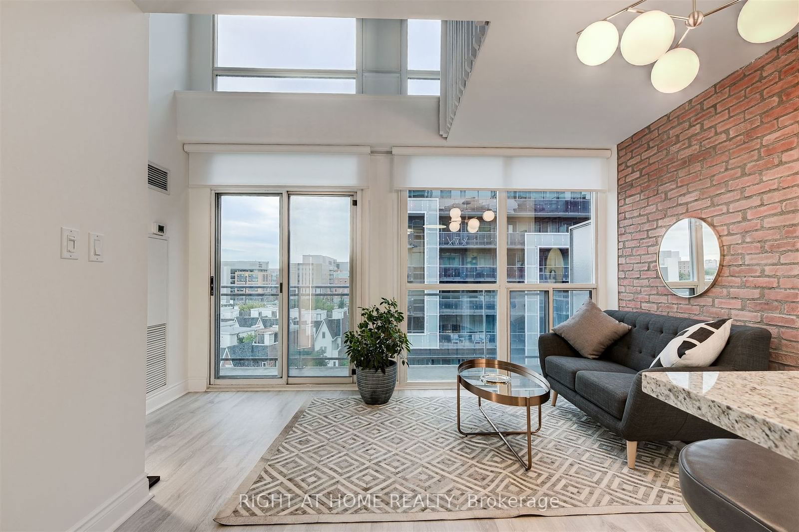 1029 King St W, unit 809 for sale - image #4