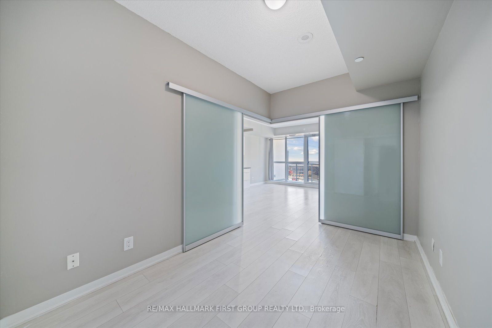 51 East Liberty St, unit 1816 for sale - image #16