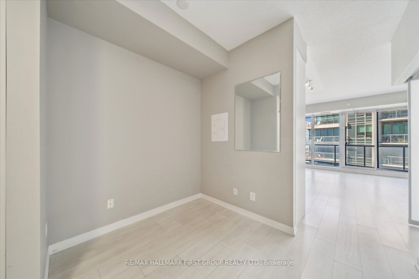 51 East Liberty St, unit 1816 for sale - image #7