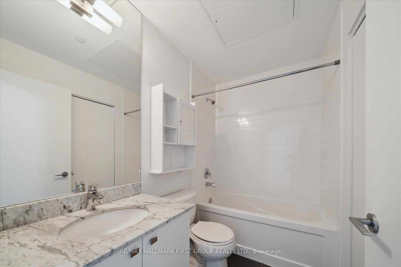 51 East Liberty St, unit 1816 for sale - image #8