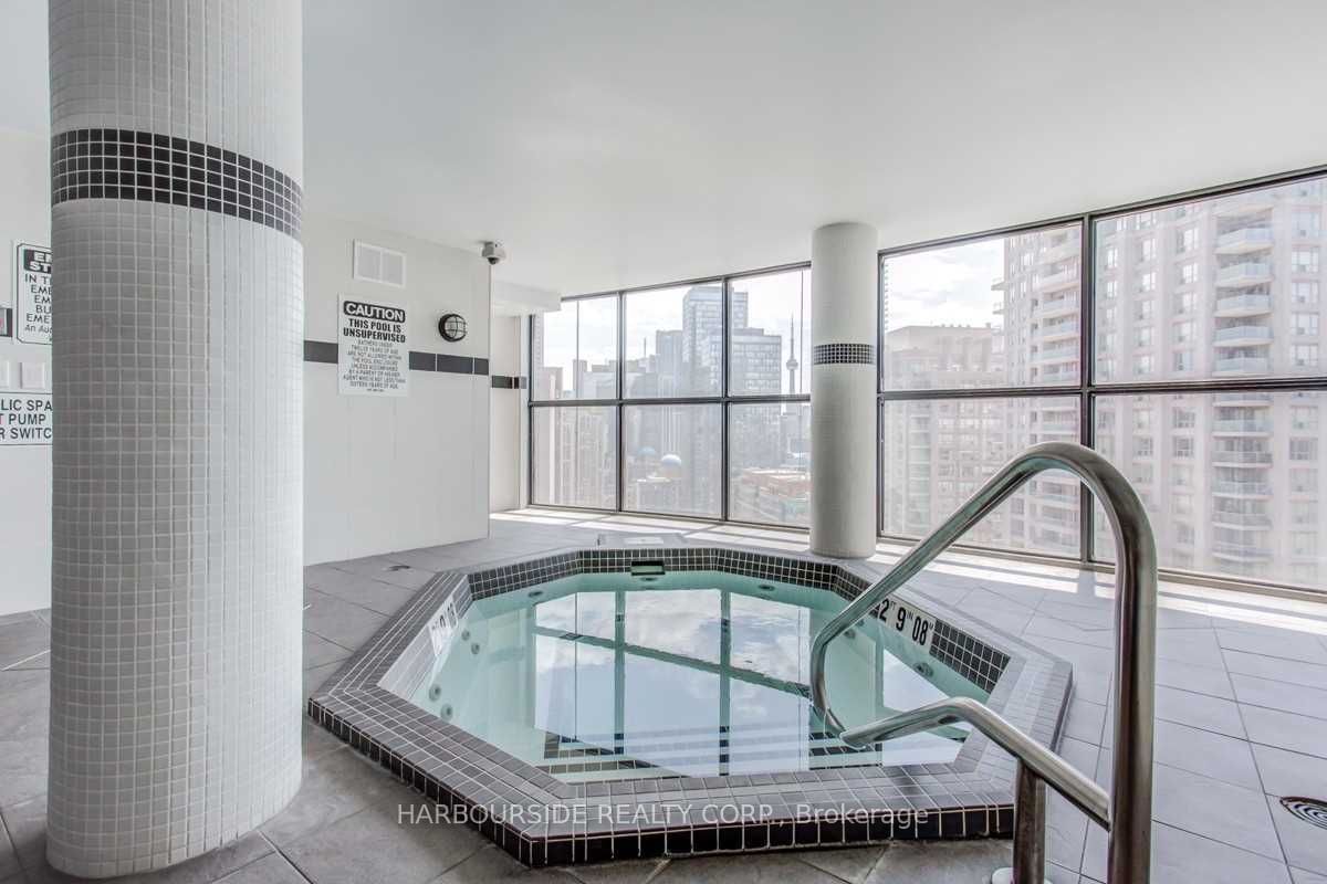 24 Wellesley St W, unit 914 for sale - image #33