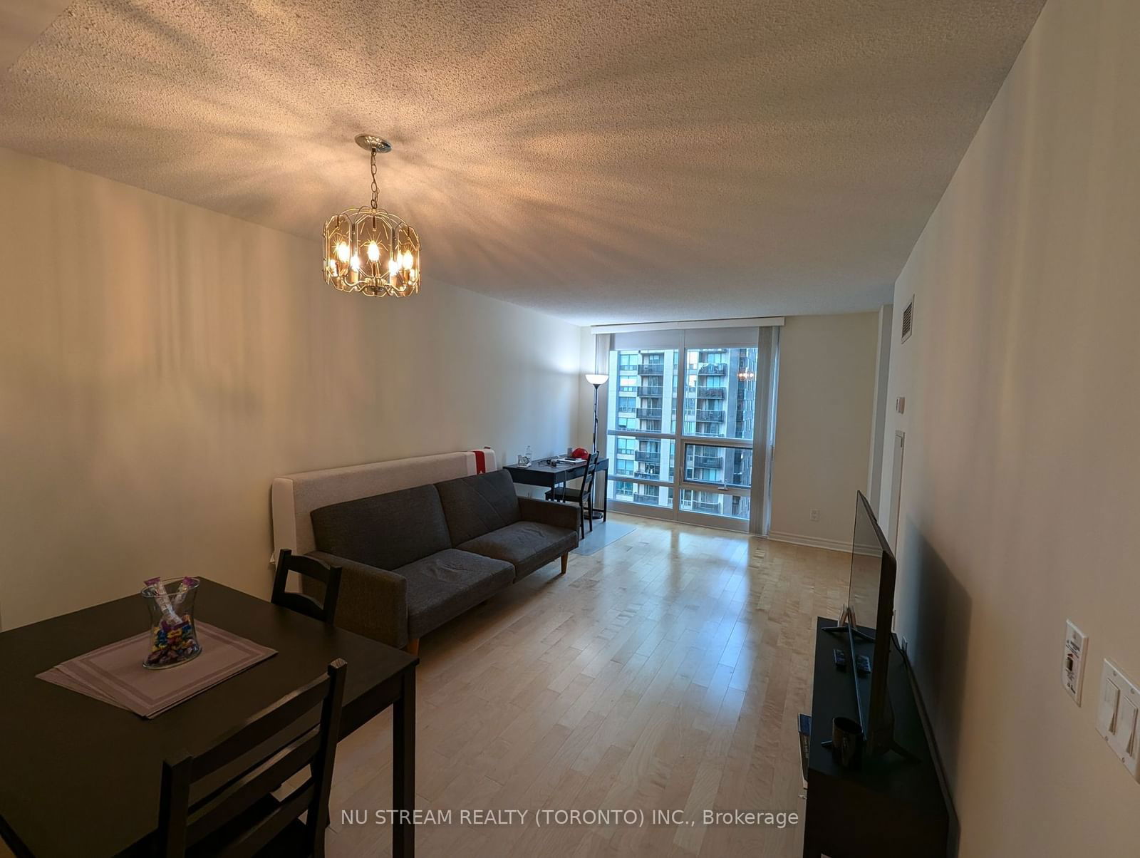 763 Bay St, unit 1211 for rent - image #4