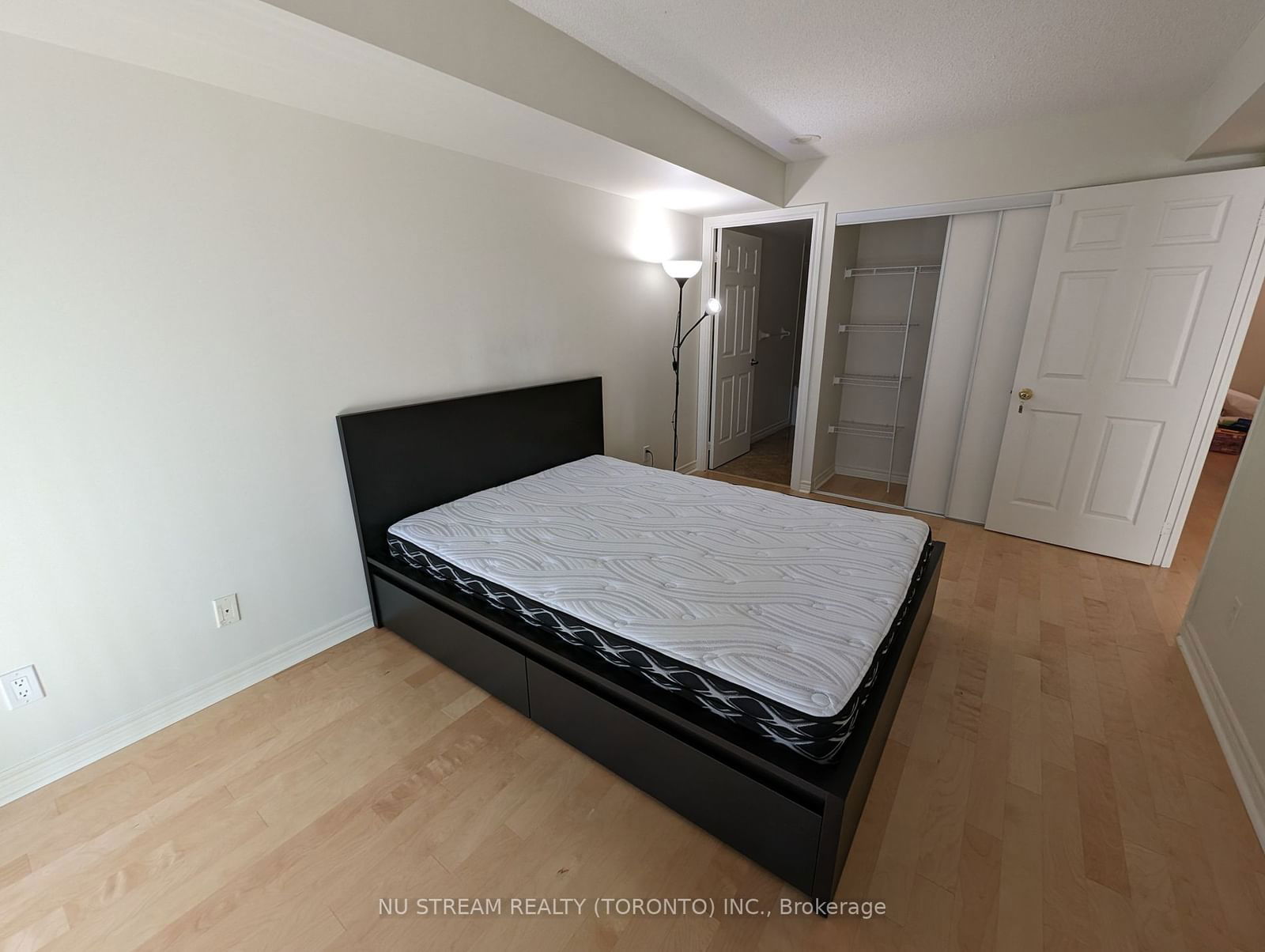 763 Bay St, unit 1211 for rent - image #7