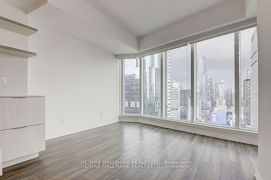 197 Yonge St, unit 2614 for rent