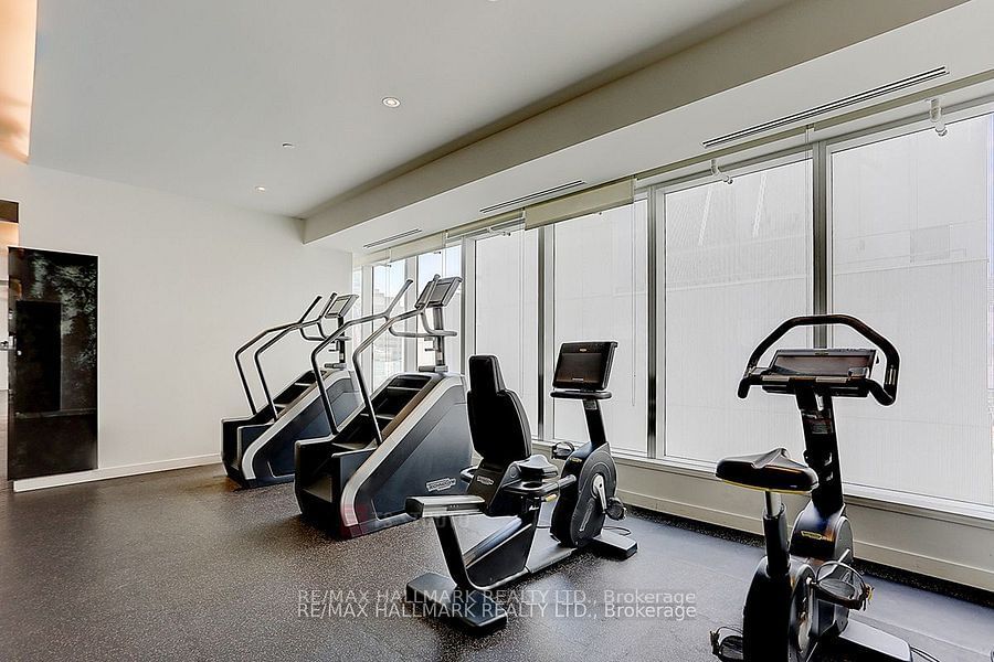 197 Yonge St, unit 2614 for rent - image #32