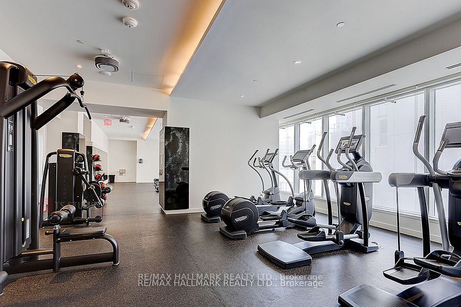 197 Yonge St, unit 2614 for rent - image #33