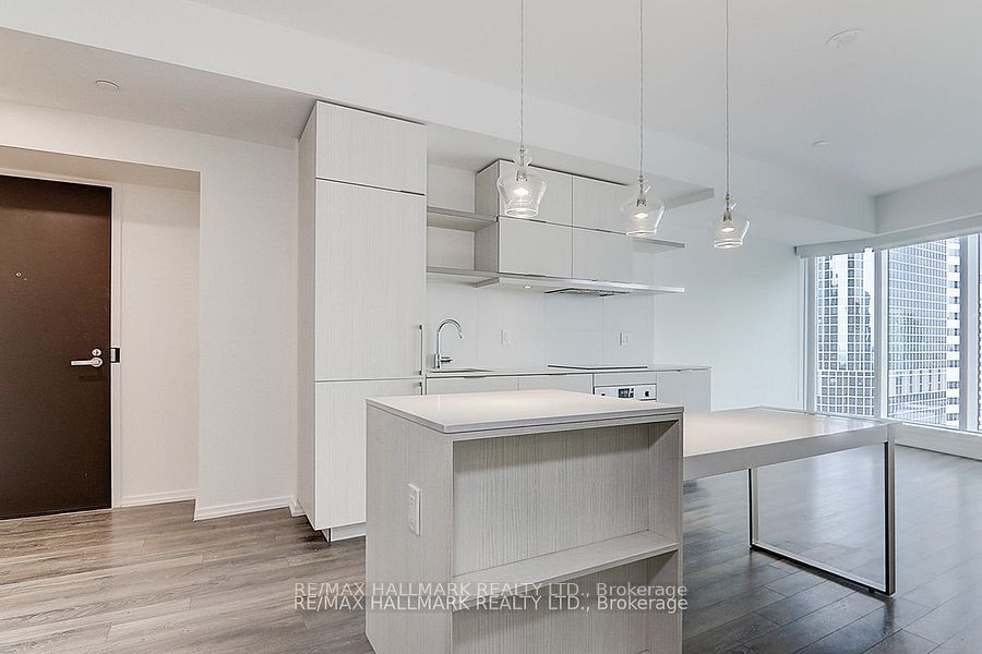 197 Yonge St, unit 2614 for rent