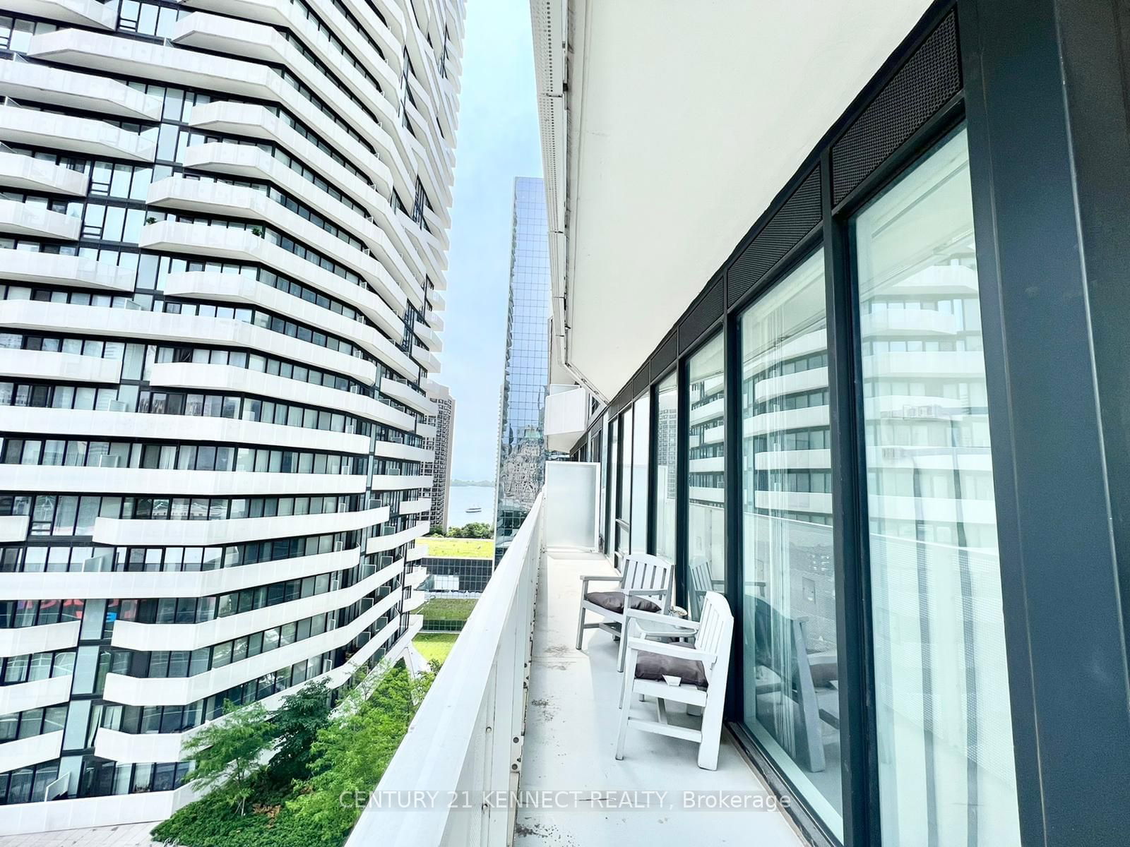 100 Harbour St, unit 1704 for rent - image #22