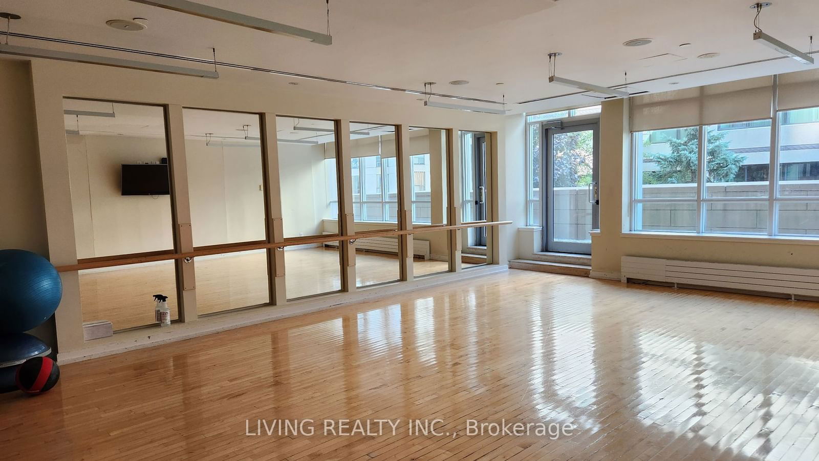 2191 Yonge St, unit 3706 for rent