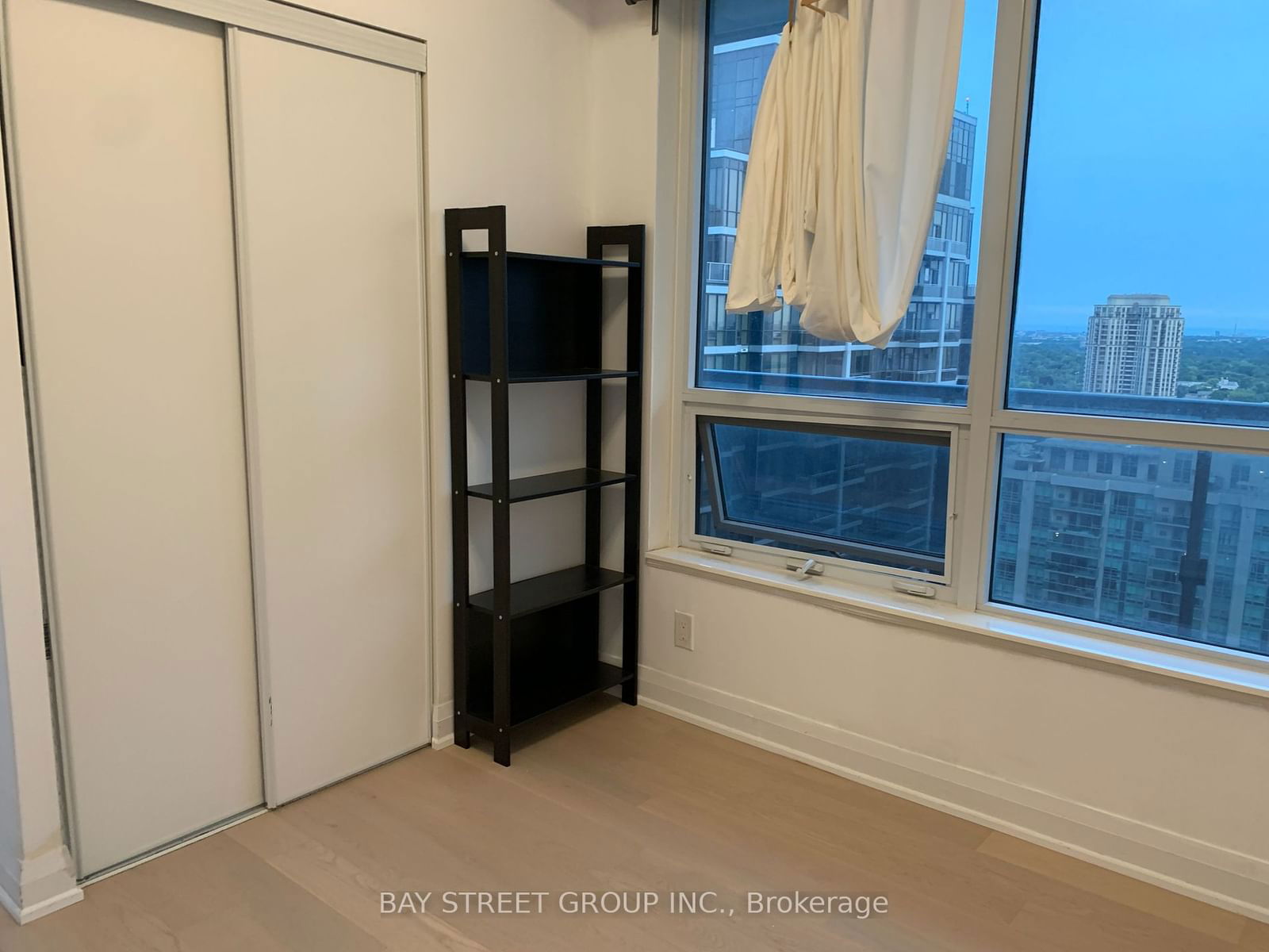 5 Sheppard Ave E, unit 2525 for rent - image #17