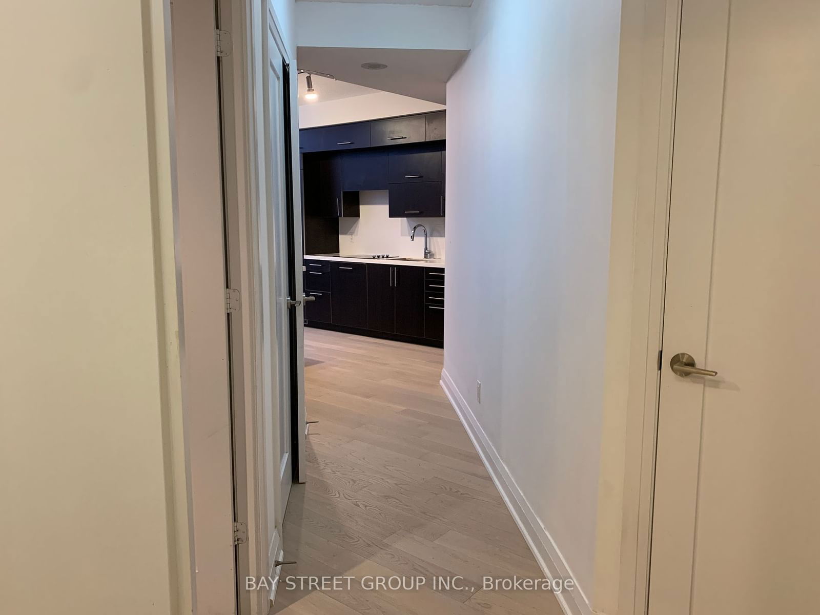 5 Sheppard Ave E, unit 2525 for rent - image #4