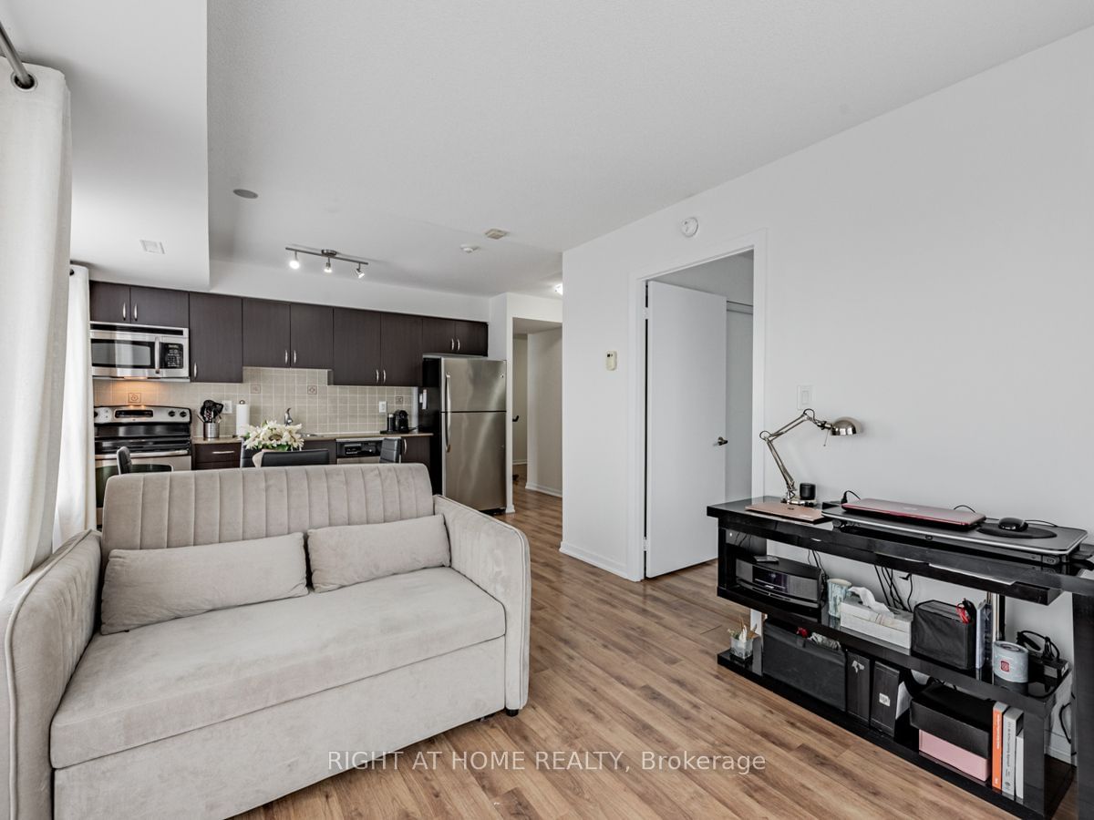 801 Sheppard Ave W, unit 502 for sale