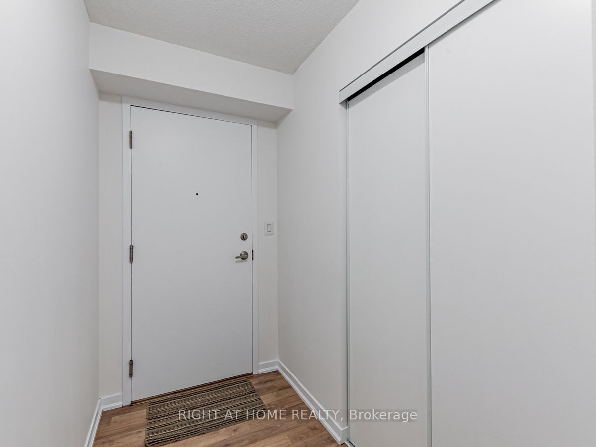 801 Sheppard Ave W, unit 502 for sale - image #2