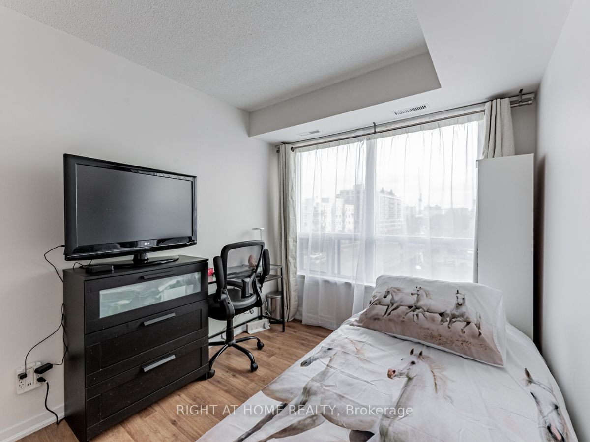 801 Sheppard Ave W, unit 502 for sale