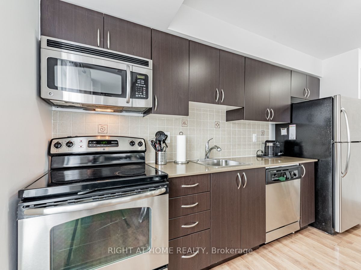 801 Sheppard Ave W, unit 502 for sale