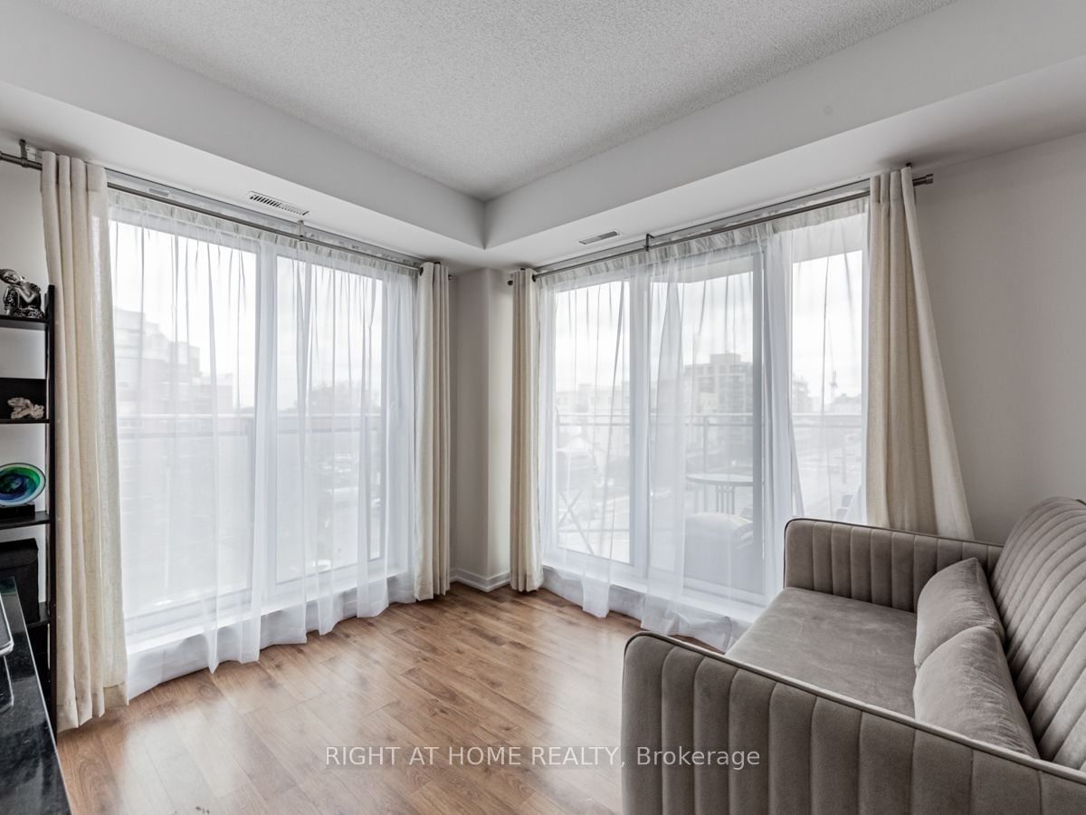 801 Sheppard Ave W, unit 502 for sale