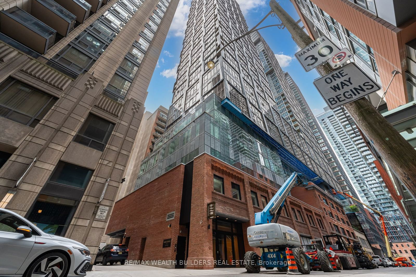 15 Mercer St, unit 822 for rent - image #1