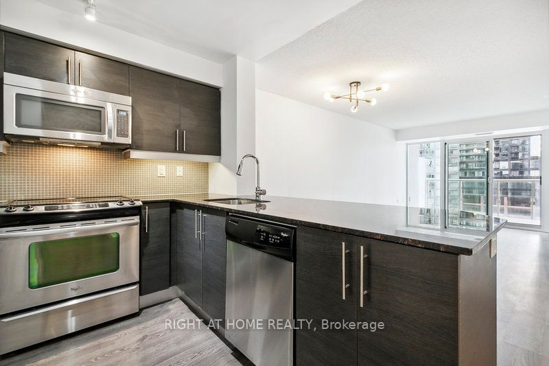 125 Western Battery Rd, unit 809 for sale - image #9