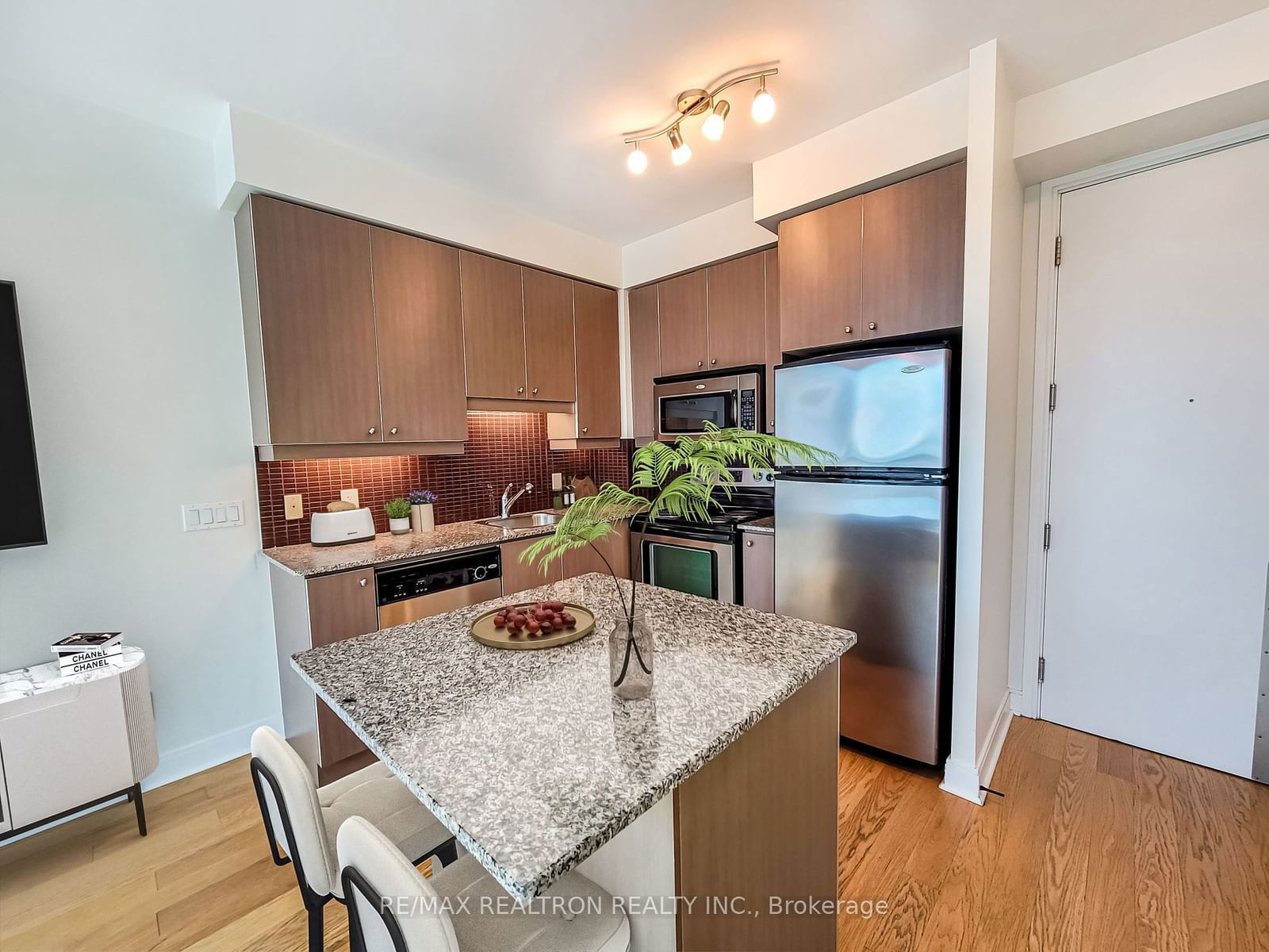 38 The Esplanade, unit 1401 for sale - image #5