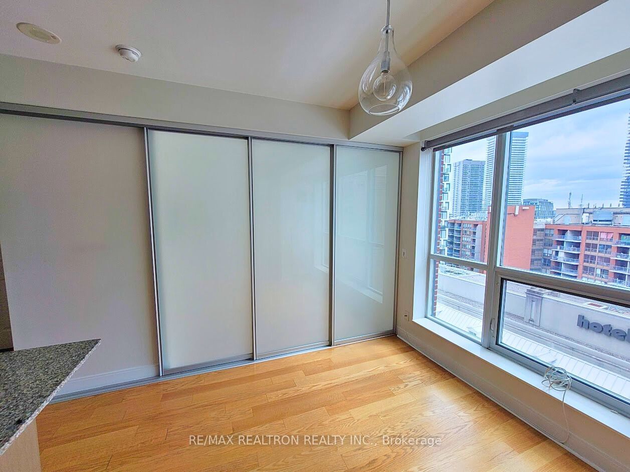 38 The Esplanade, unit 1401 for sale - image #9