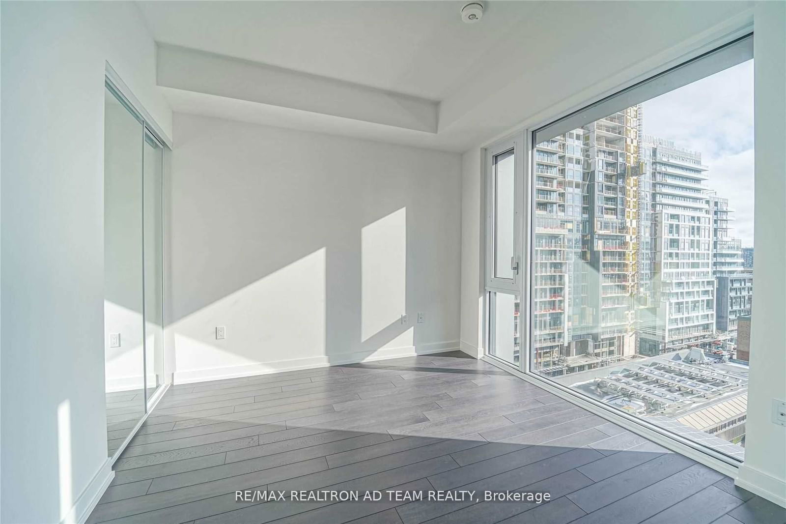 158 Front St E, unit 918 for rent - image #25