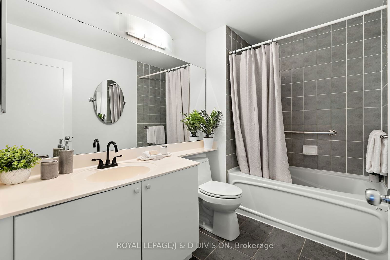 119 Merton St, unit 118 for sale - image #23