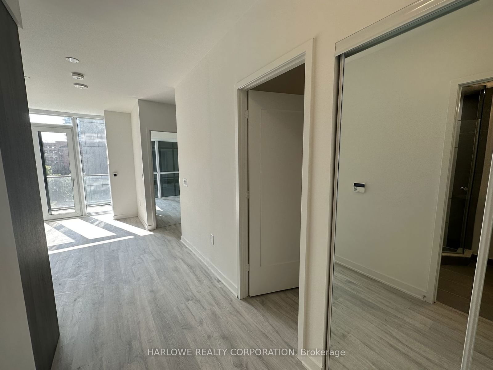 135 Lower Sherbourne St, unit 418 W for sale