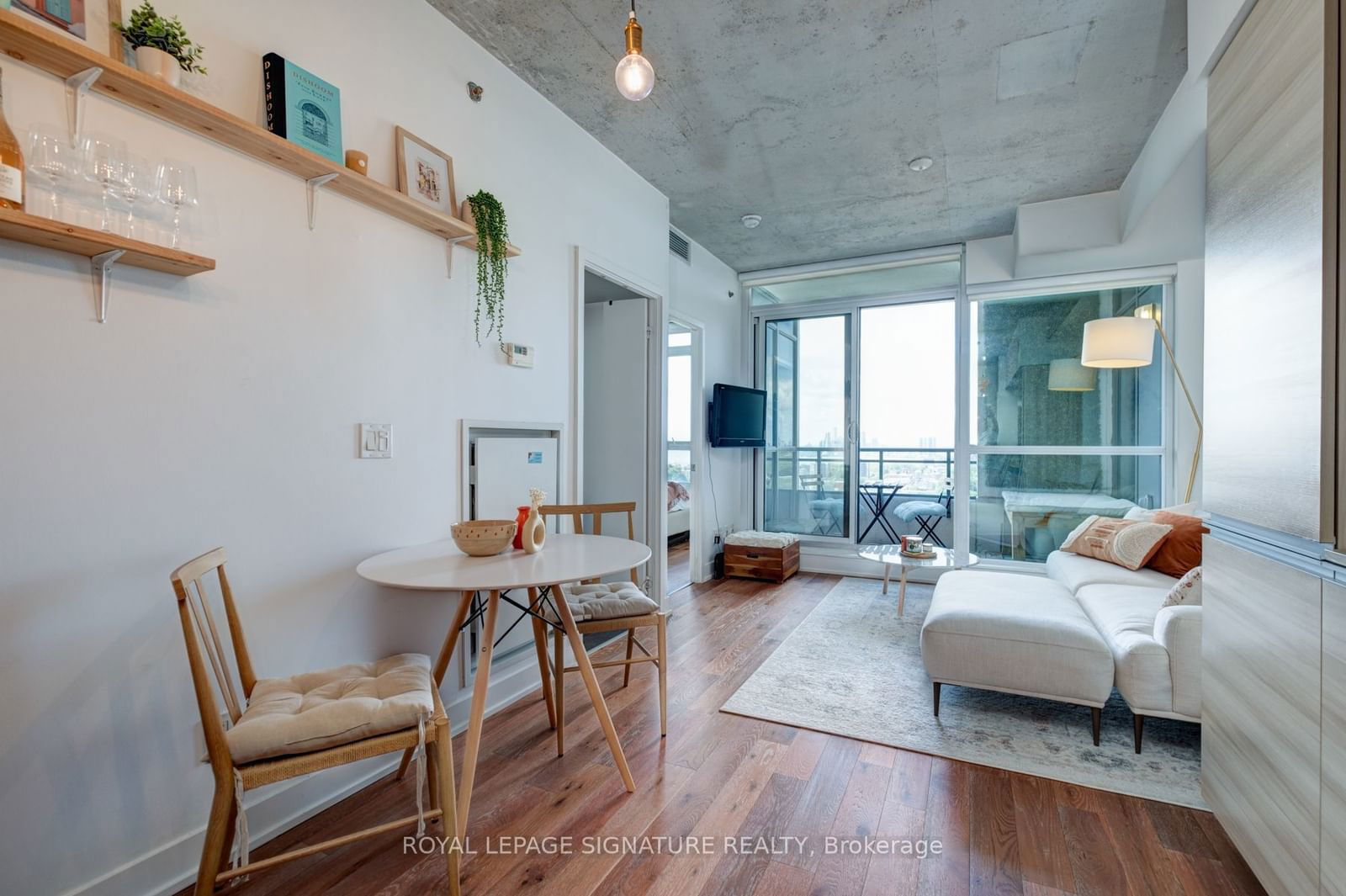 20 Minowan Miikan Lane, unit 2009 for rent - image #1