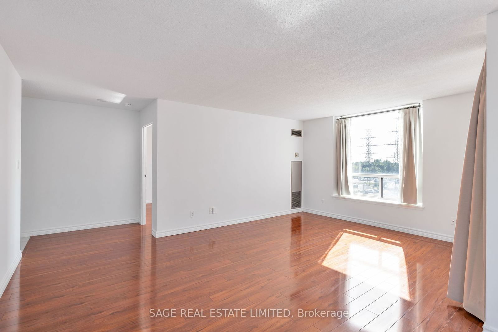 5765 Yonge St, unit 603 for sale