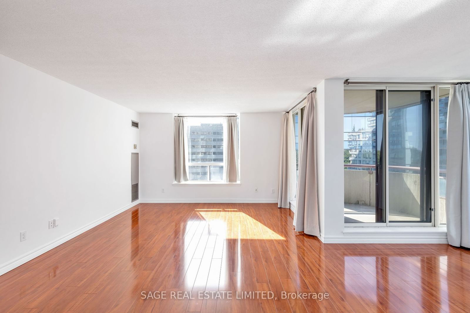 5765 Yonge St, unit 603 for sale