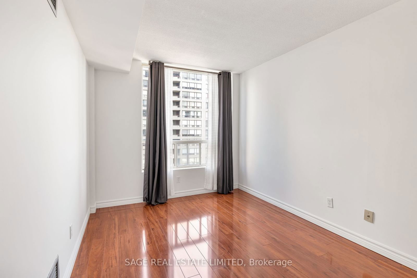 5765 Yonge St, unit 603 for sale