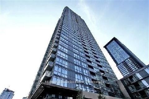 15 Fort York Blvd, unit 3707 for rent - image #2