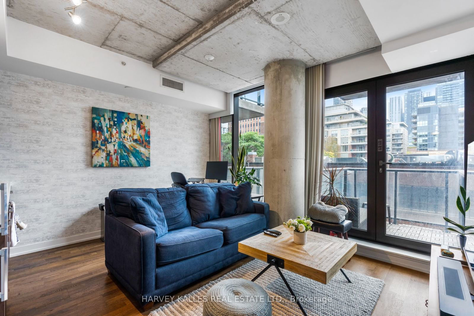 560 King St W, unit 309 for sale - image #1