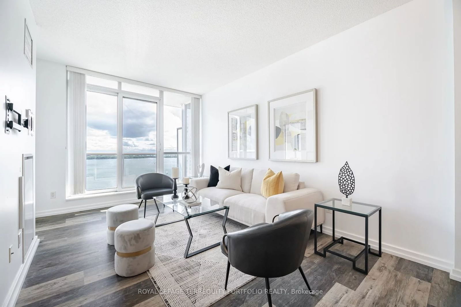 208 Queens Quay W, unit 2503 for sale - image #13