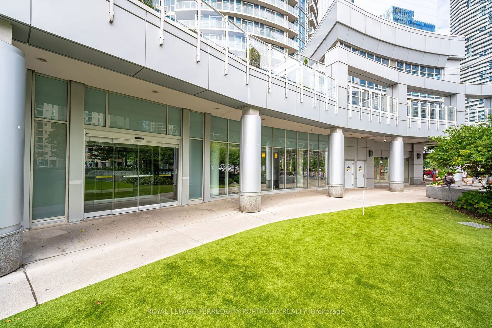 208 Queens Quay W, unit 2503 for sale