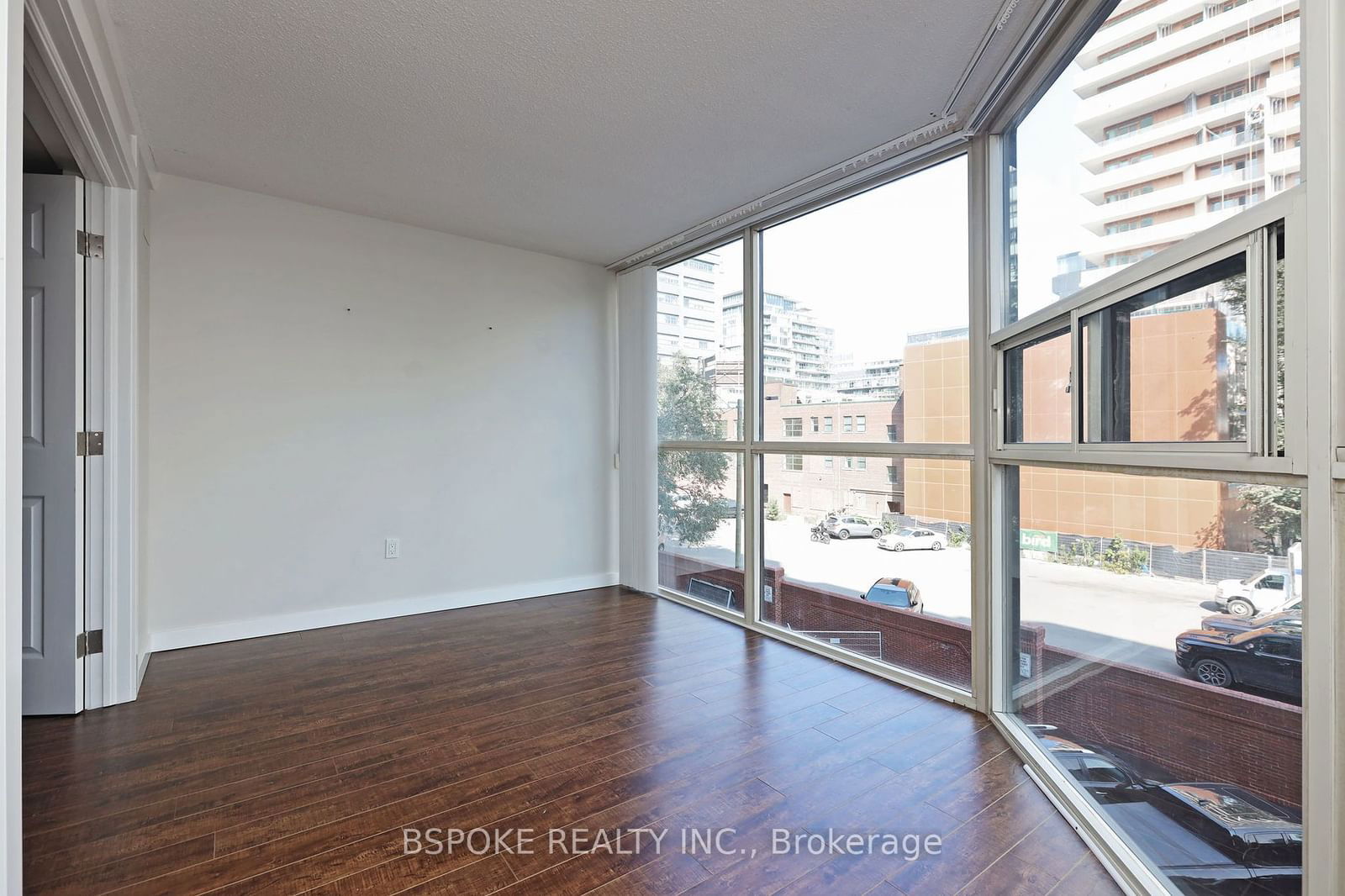 701 King St W, unit 307 for rent - image #11