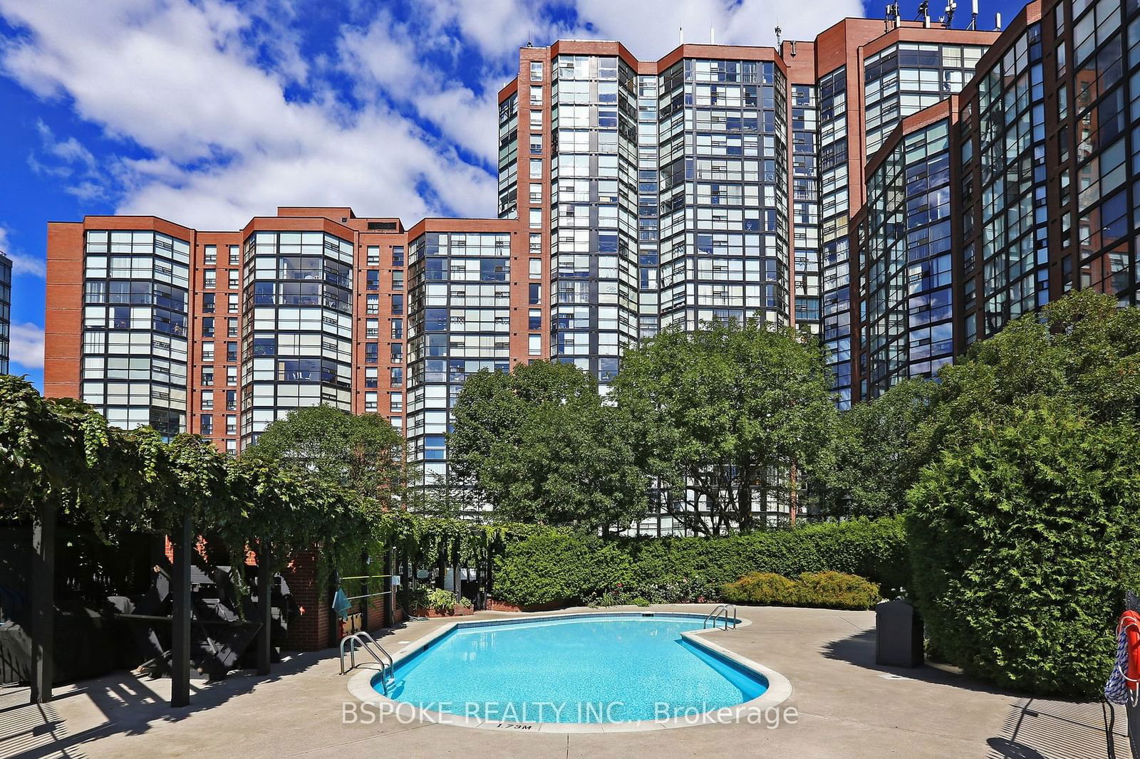 701 King St W, unit 307 for rent - image #26