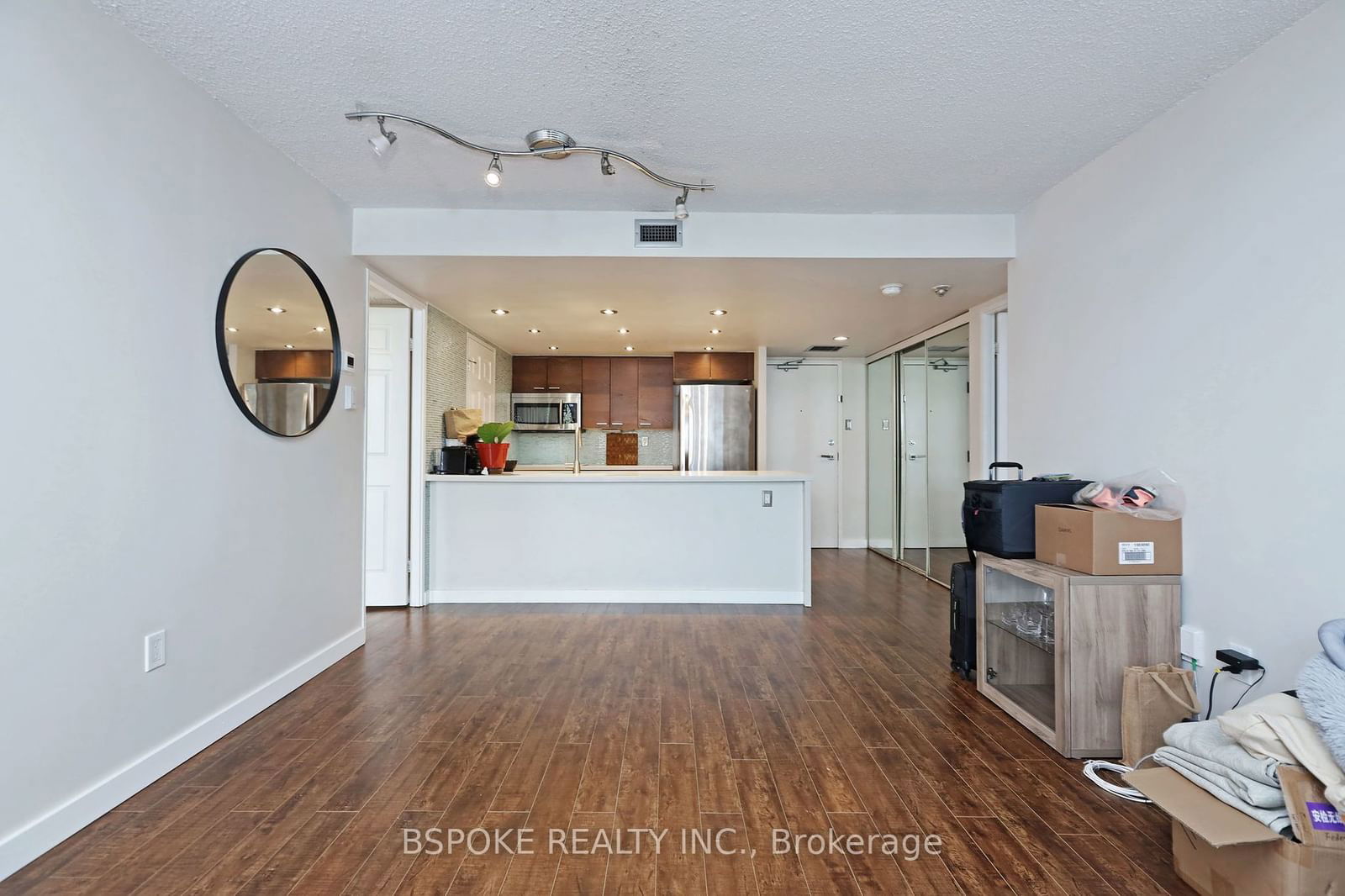 701 King St W, unit 307 for rent - image #9