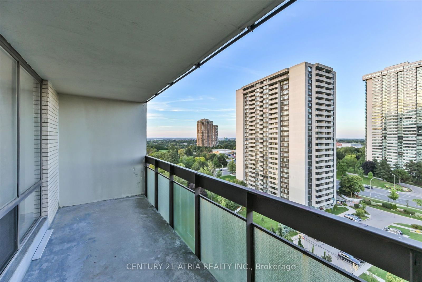 350 Seneca Hill Dr, unit 1703 for sale - image #27