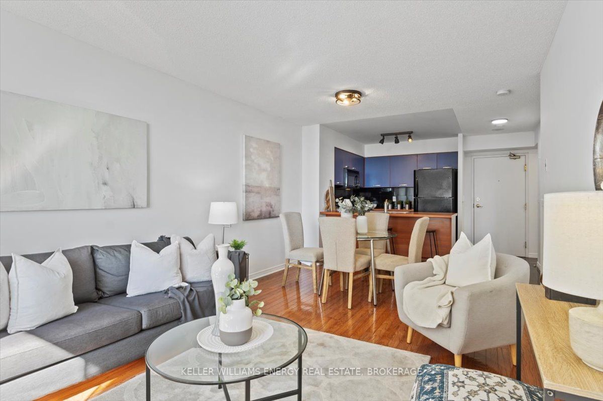 55 Harrison Garden Blvd, unit 1204 for sale - image #11