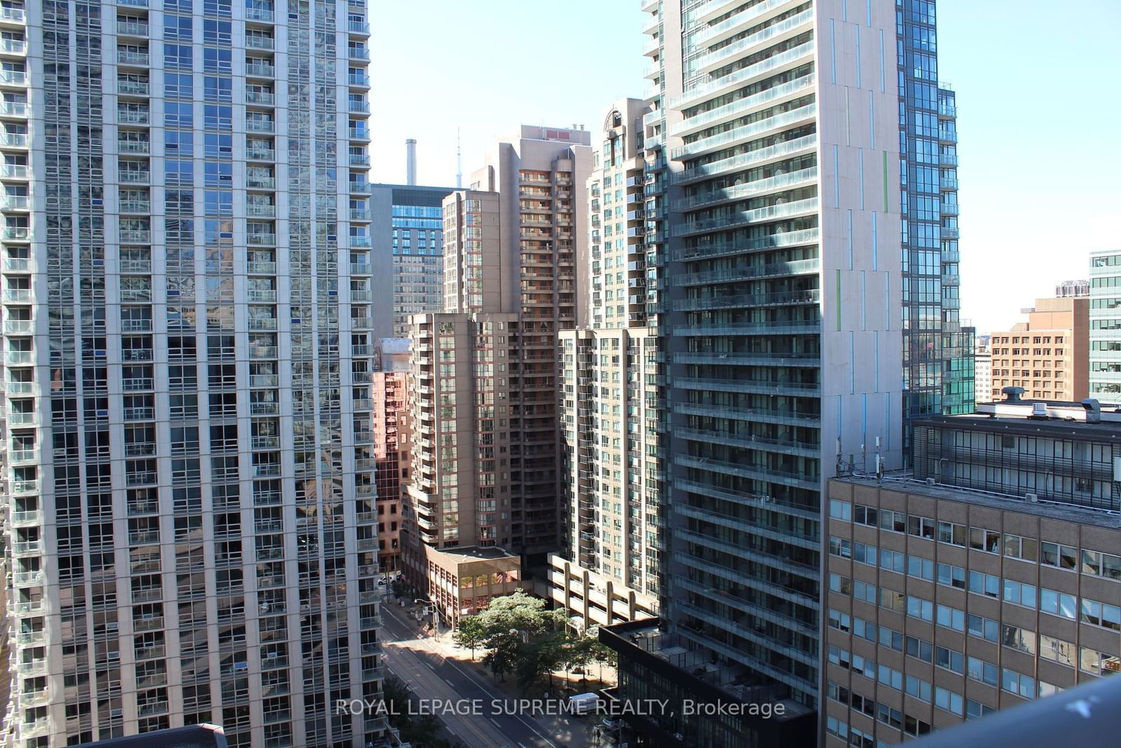 801 Bay St, unit 210 for rent - image #20