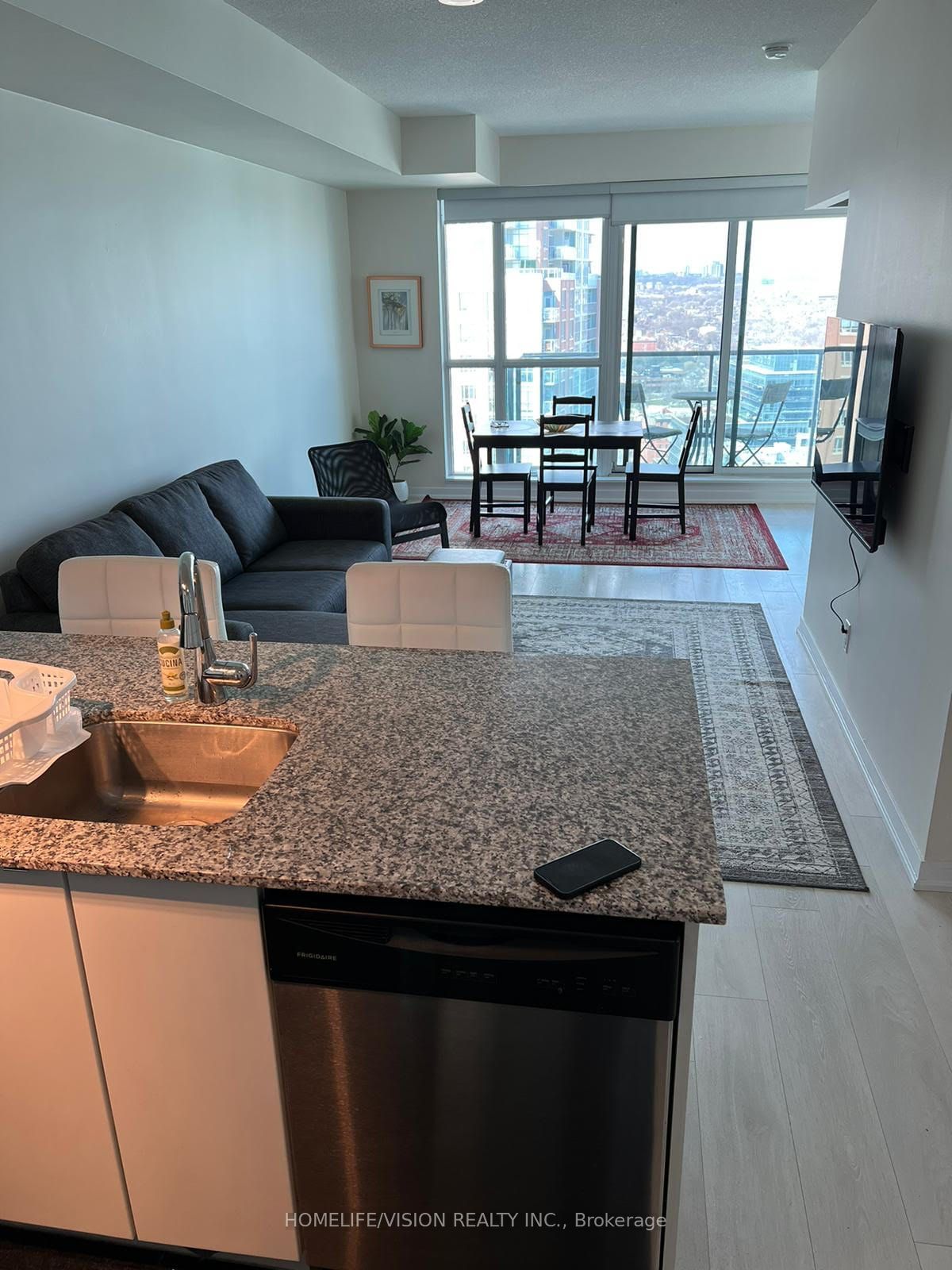 150 East Liberty St, unit 2417 for rent - image #3