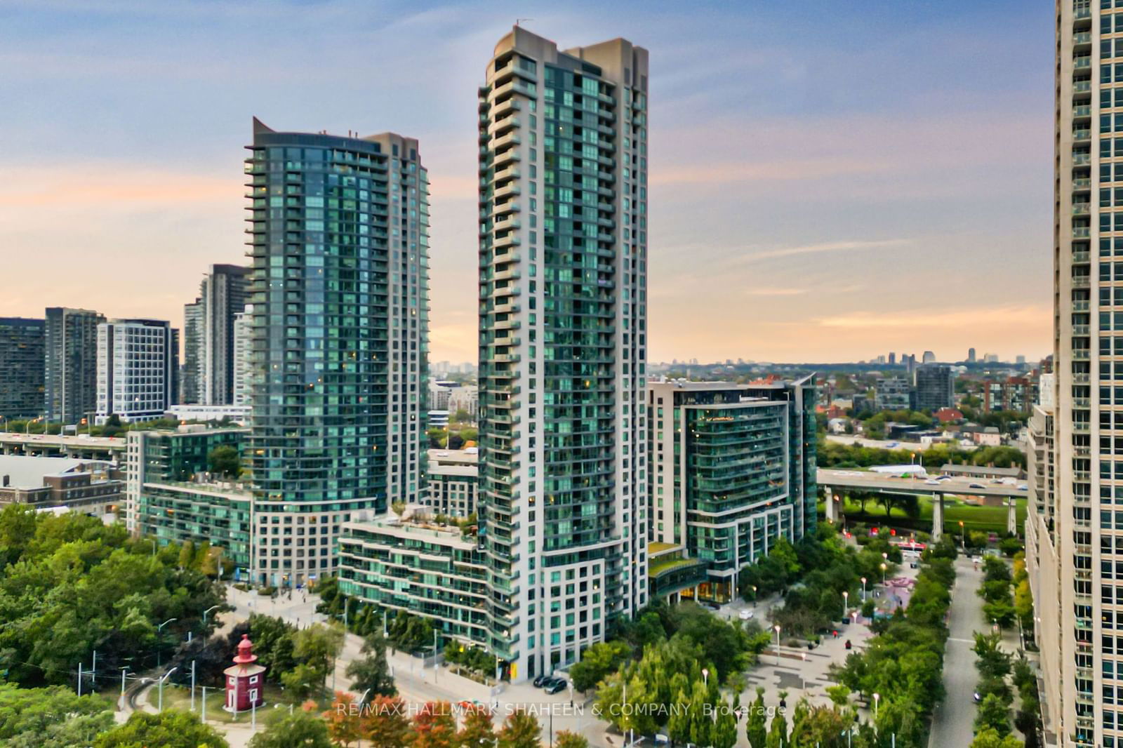 215 Fort York Blvd, unit 419 for sale