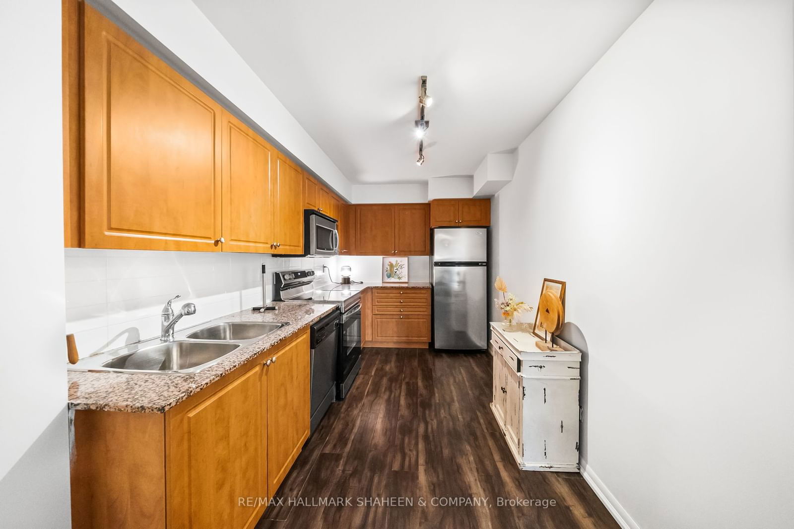 215 Fort York Blvd, unit 419 for sale